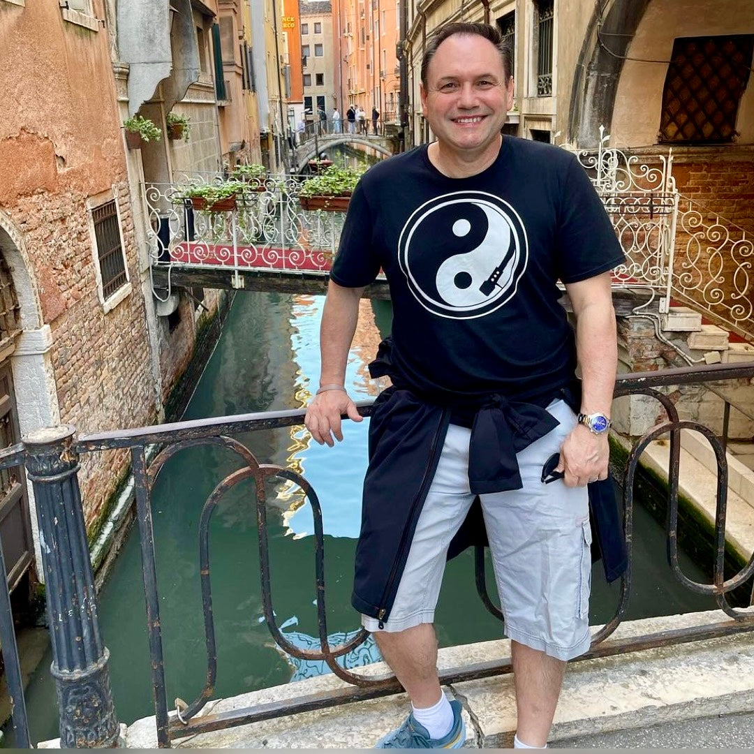 YIN YANG - Unisex T-Shirt - Beats 4 Hope