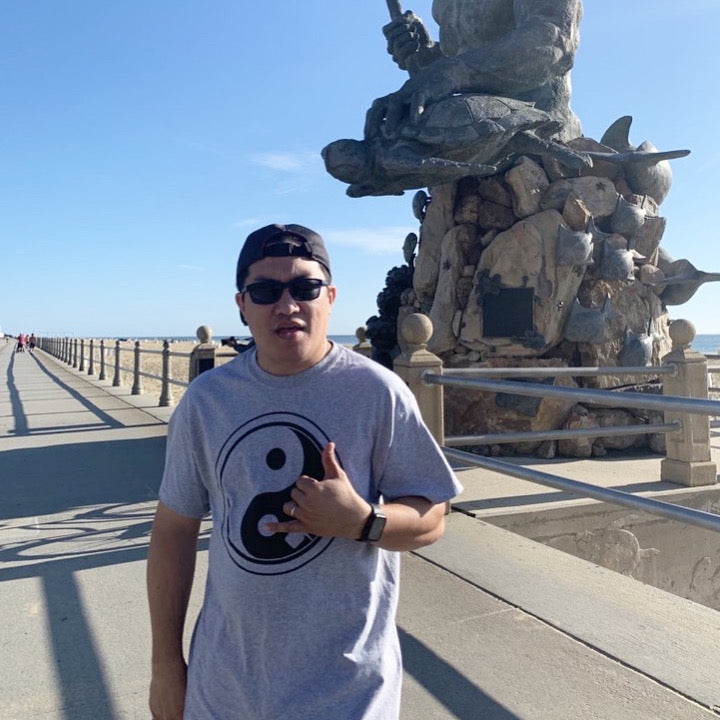 YIN YANG - Unisex T-Shirt - Beats 4 Hope