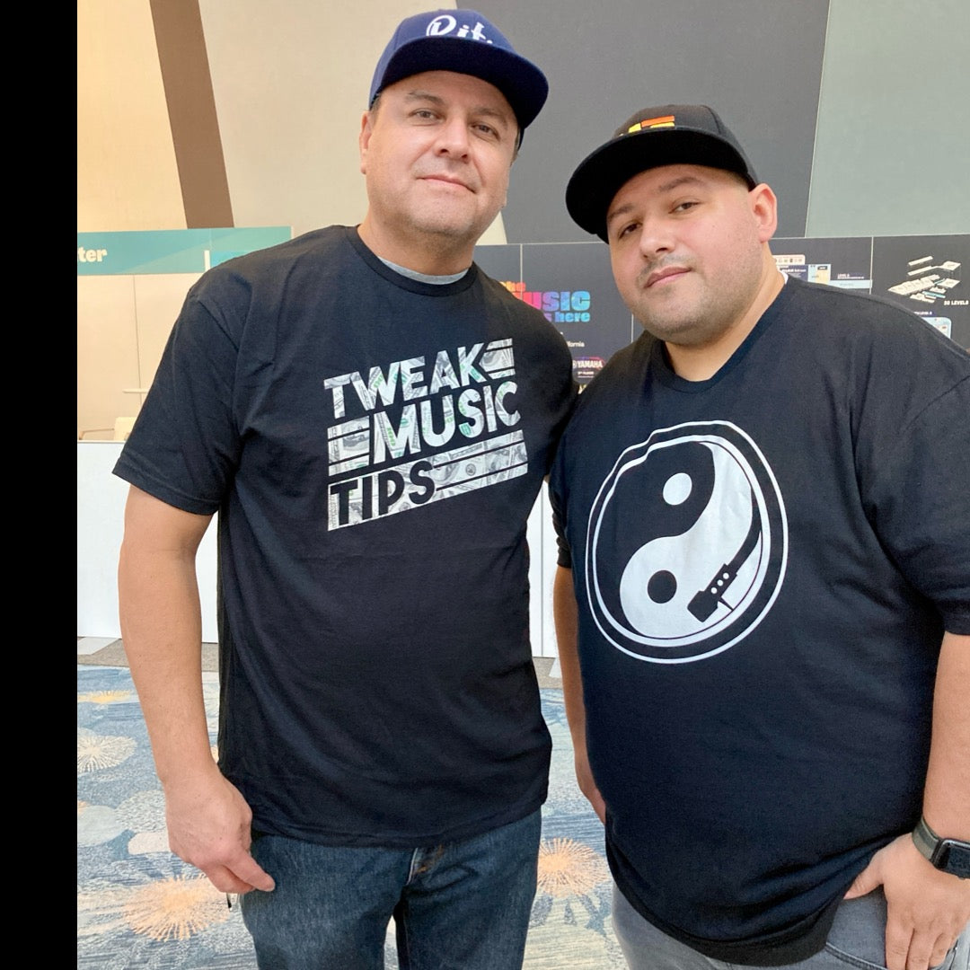 YIN YANG - Unisex T-Shirt - Beats 4 Hope