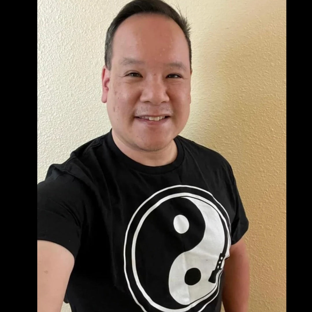 YIN YANG - Unisex T-Shirt - Beats 4 Hope