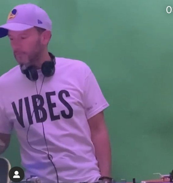 VIBES - DJ AUDIO1 Unisex T-Shirt - Beats 4 Hope